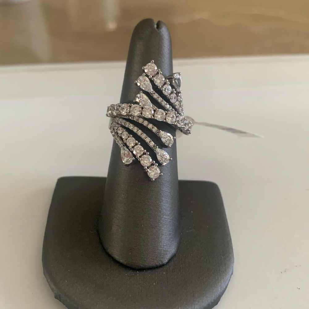 Women’s sterling silver ring
